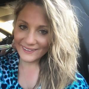 Meet your Posher, Stefanie